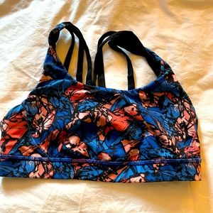 Lululemon size 8 sports bra